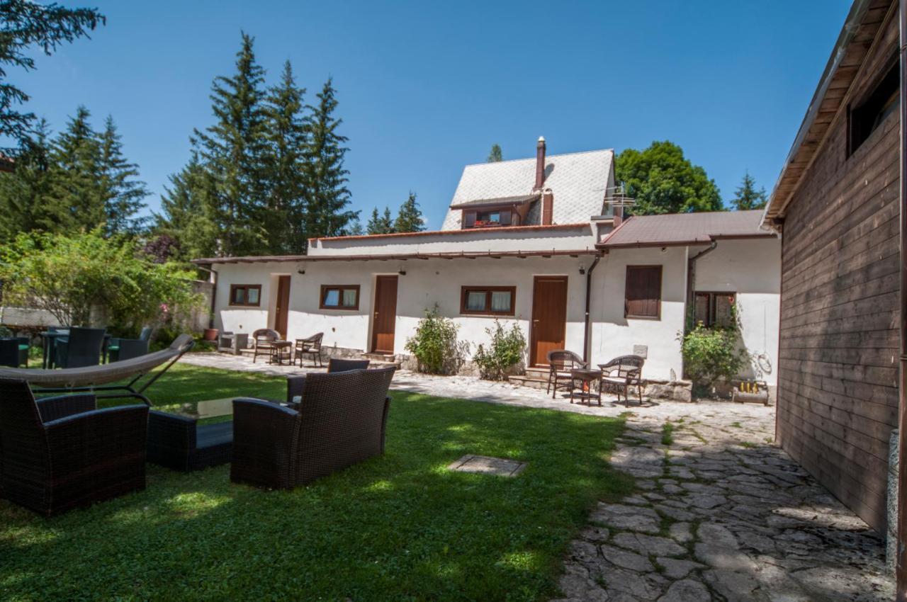 Villa Dei Pini Pescasseroli Bagian luar foto