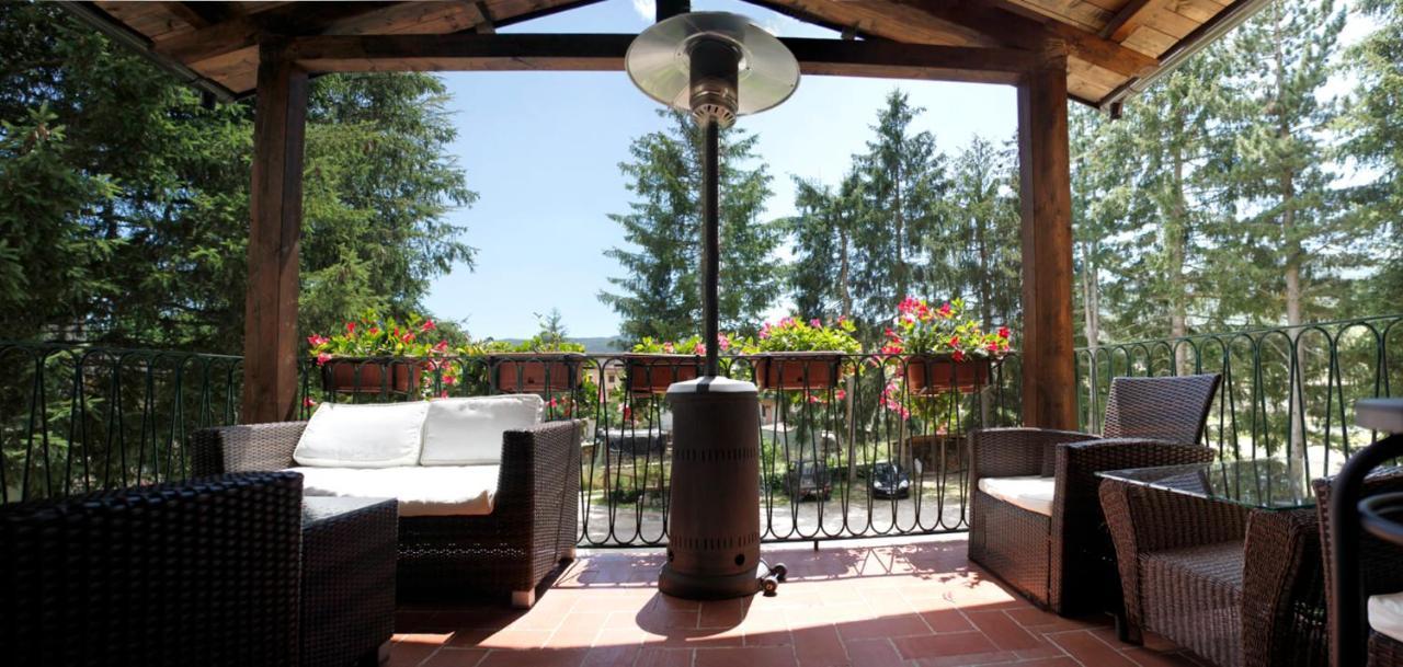 Villa Dei Pini Pescasseroli Bagian luar foto
