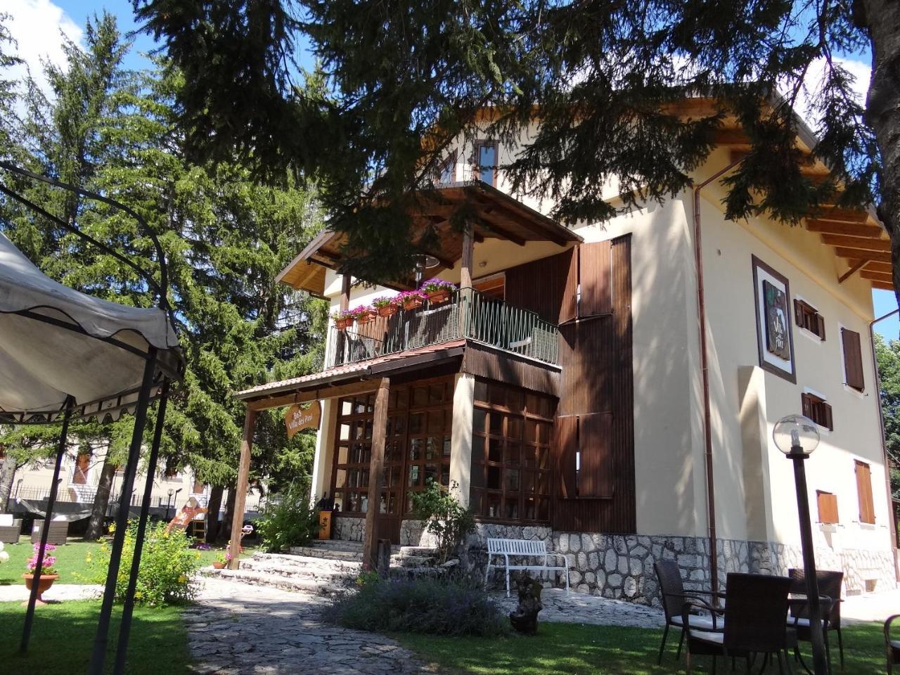 Villa Dei Pini Pescasseroli Bagian luar foto