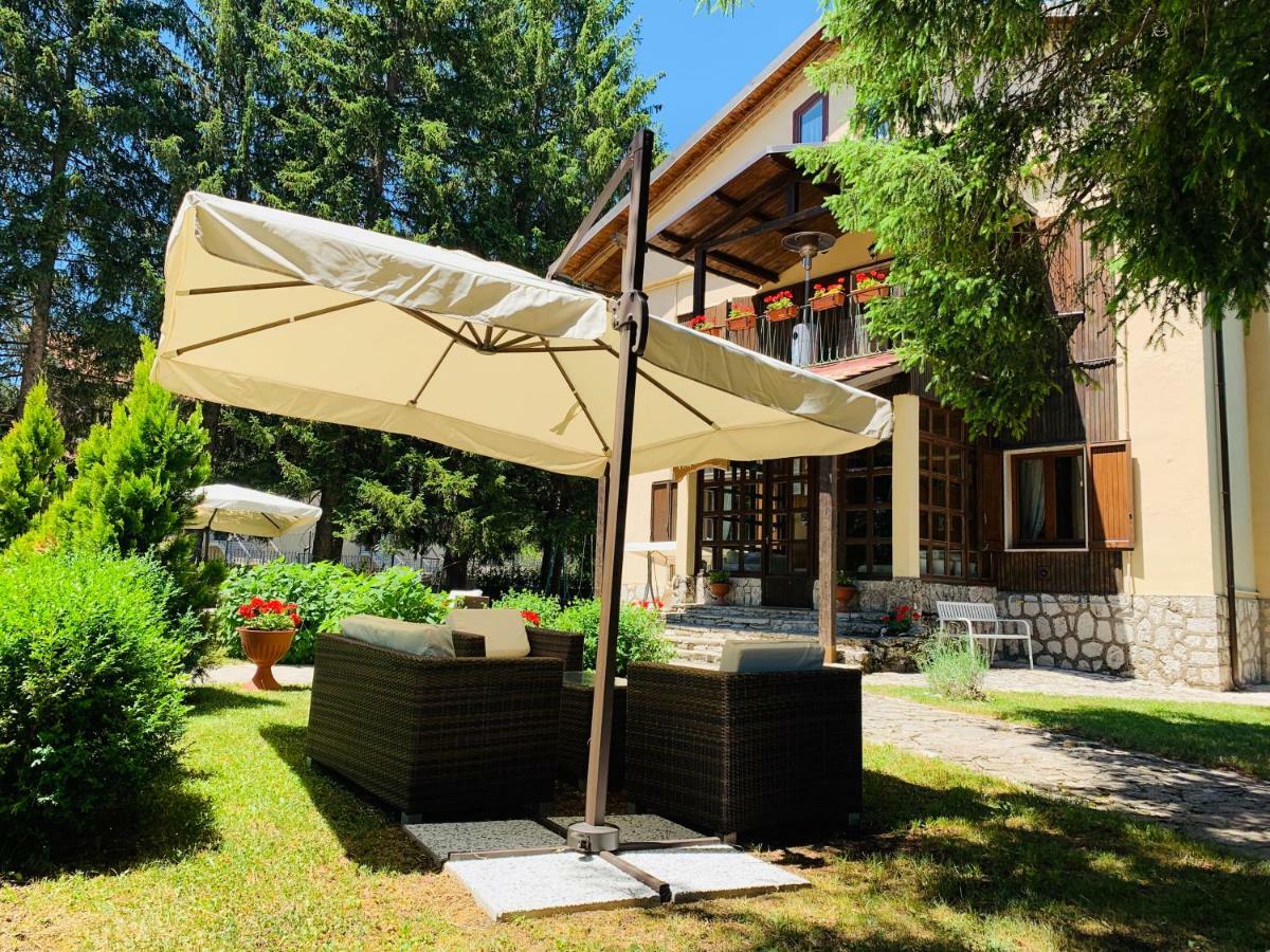 Villa Dei Pini Pescasseroli Bagian luar foto